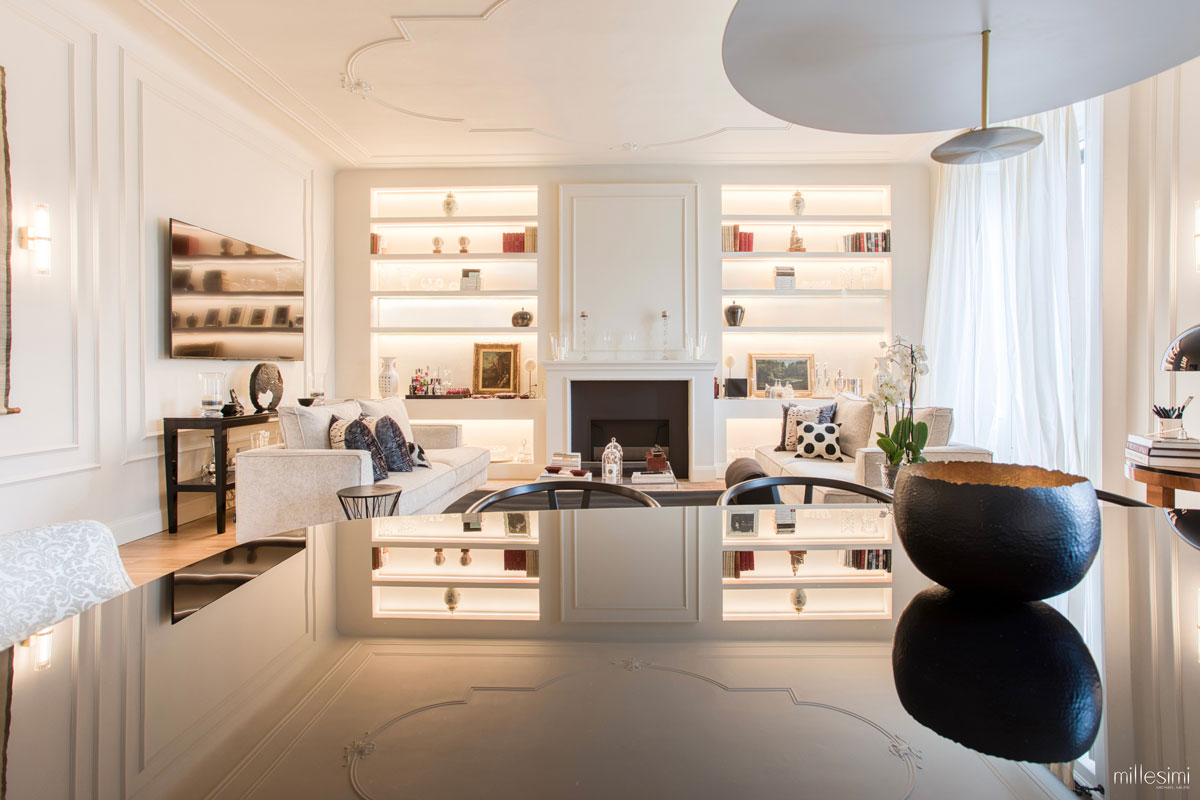 Dialogo tra stucchi e geometrie nel cuore di Milano