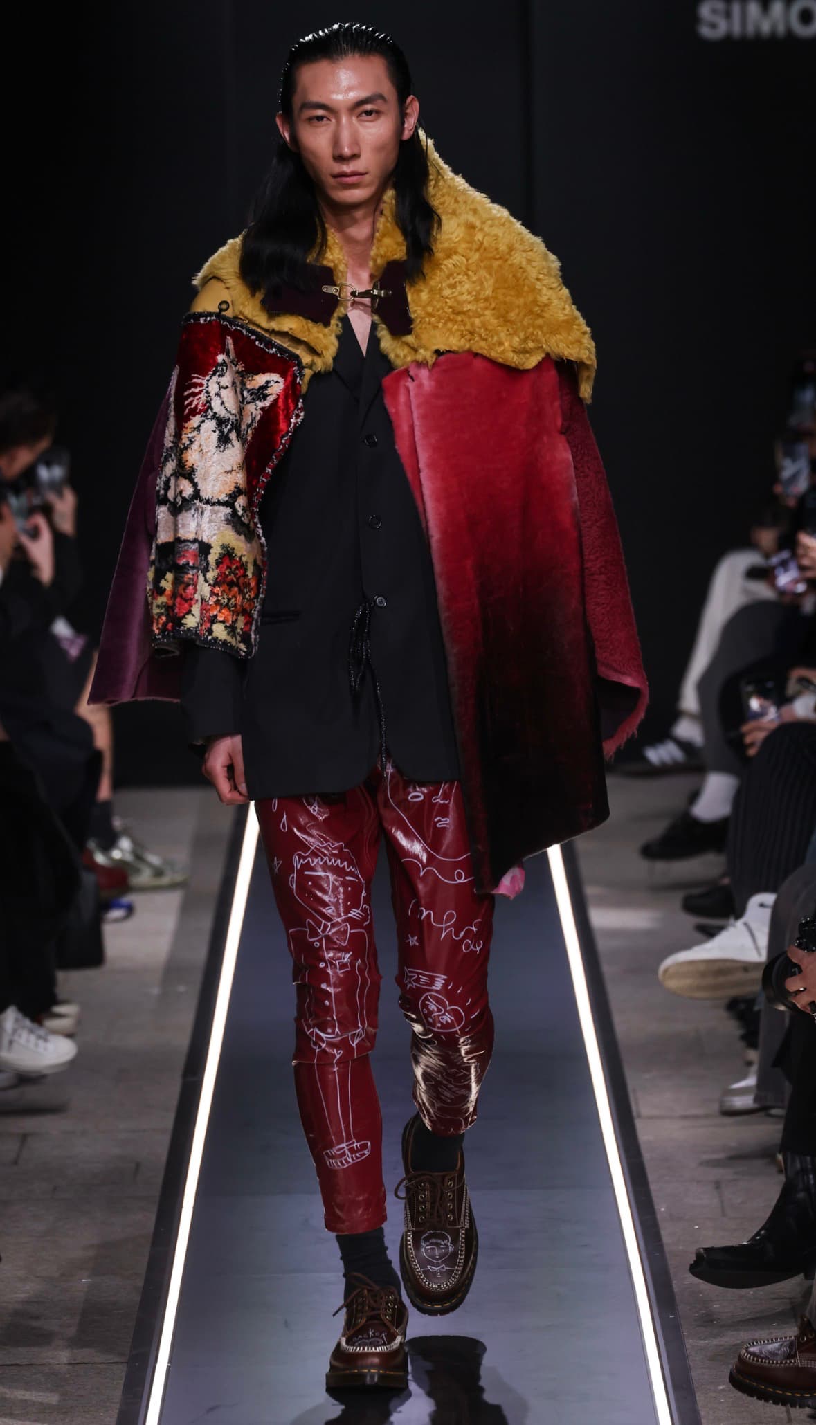 SIMON CRACKER: IL CHIC CHE FA “CRACK”